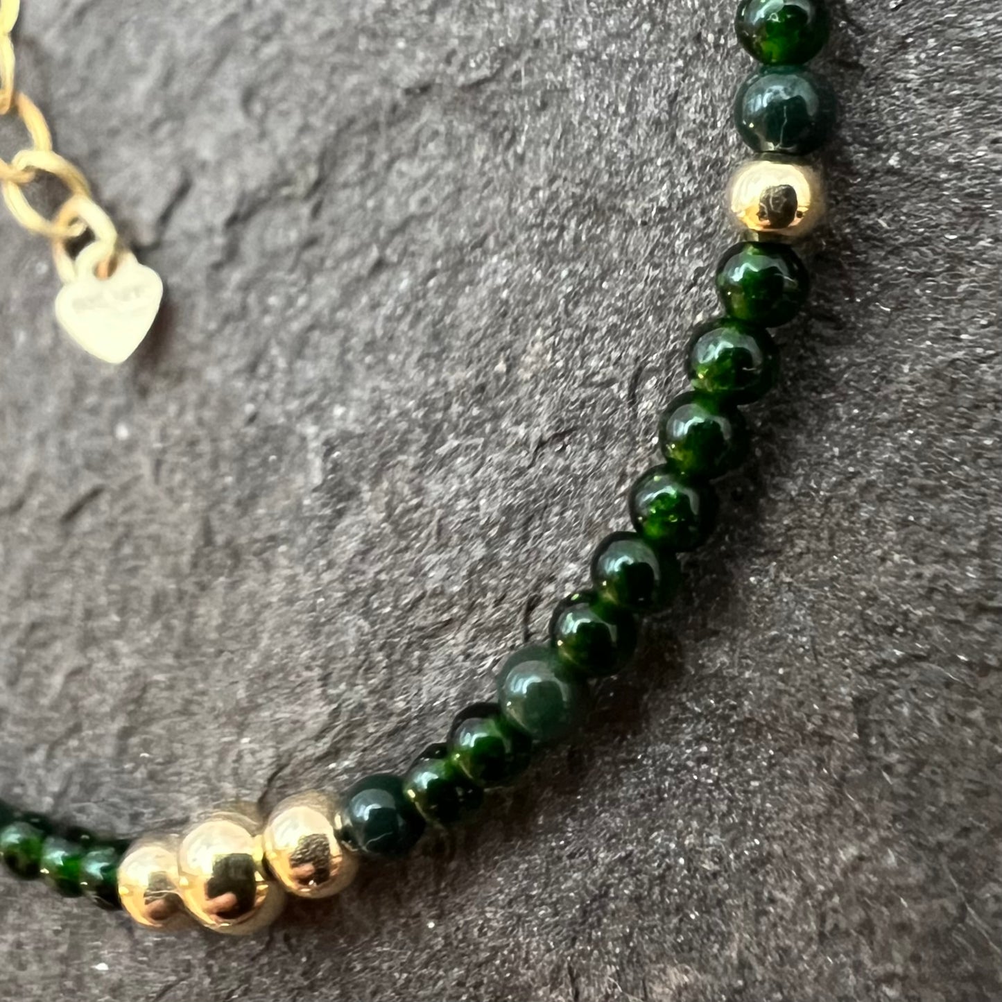 Pulsera Getting it done (arenisca verde)