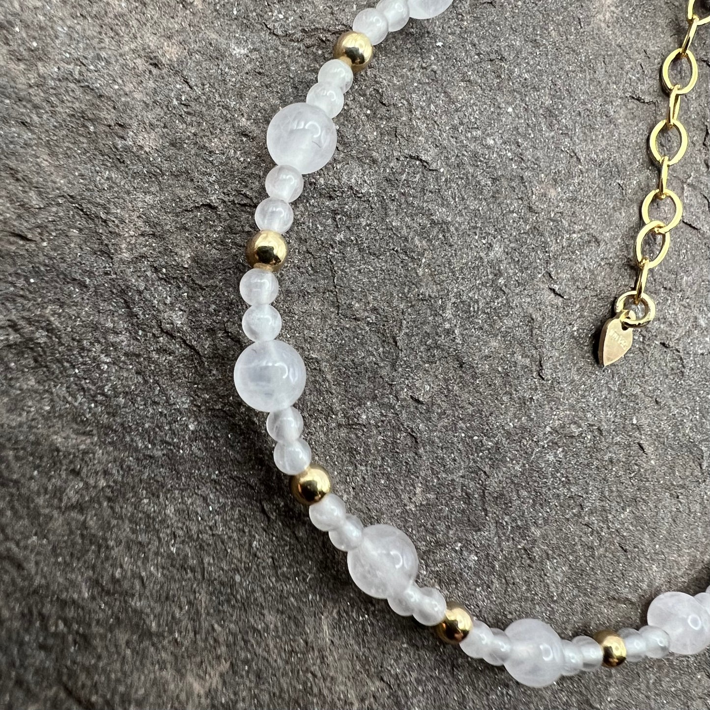 Stone of the heart (Rose Quartz) bracelet with gold beads